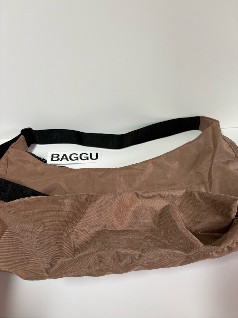 NWT BAGGU Large Crescent Bag - Cocoa - Picture 7 of 14